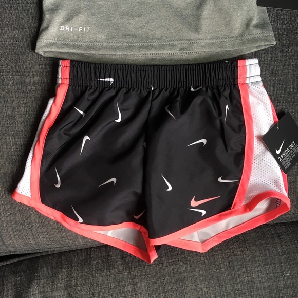 Nike Toddler Girl Set - Picture 2 of 6